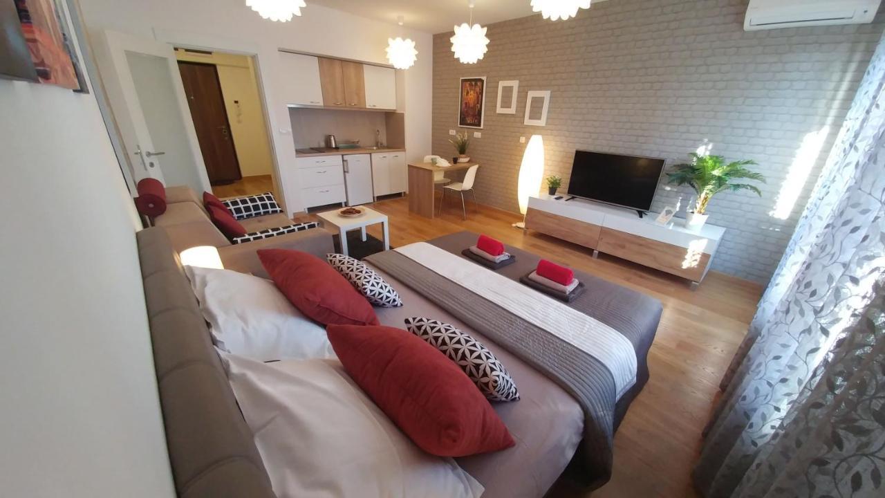 Apartments Delta A Blok - Savada เบลเกรด ภายนอก รูปภาพ