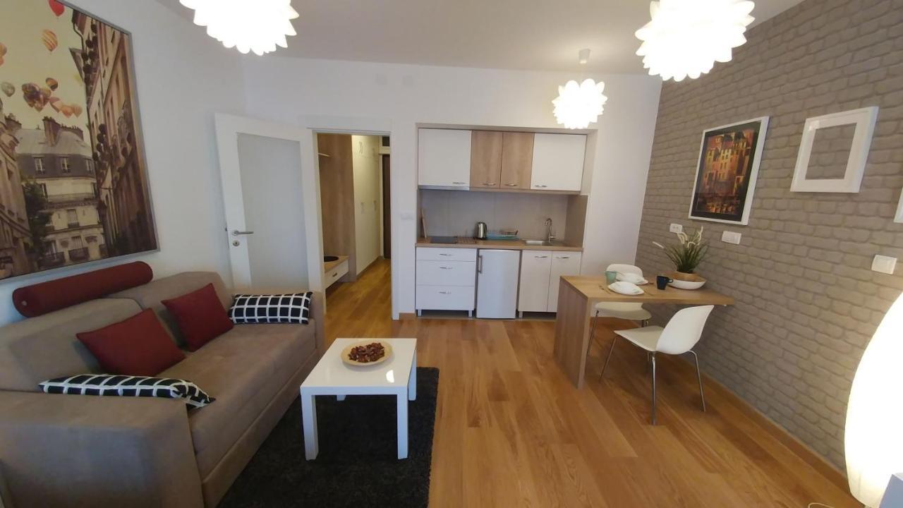 Apartments Delta A Blok - Savada เบลเกรด ภายนอก รูปภาพ